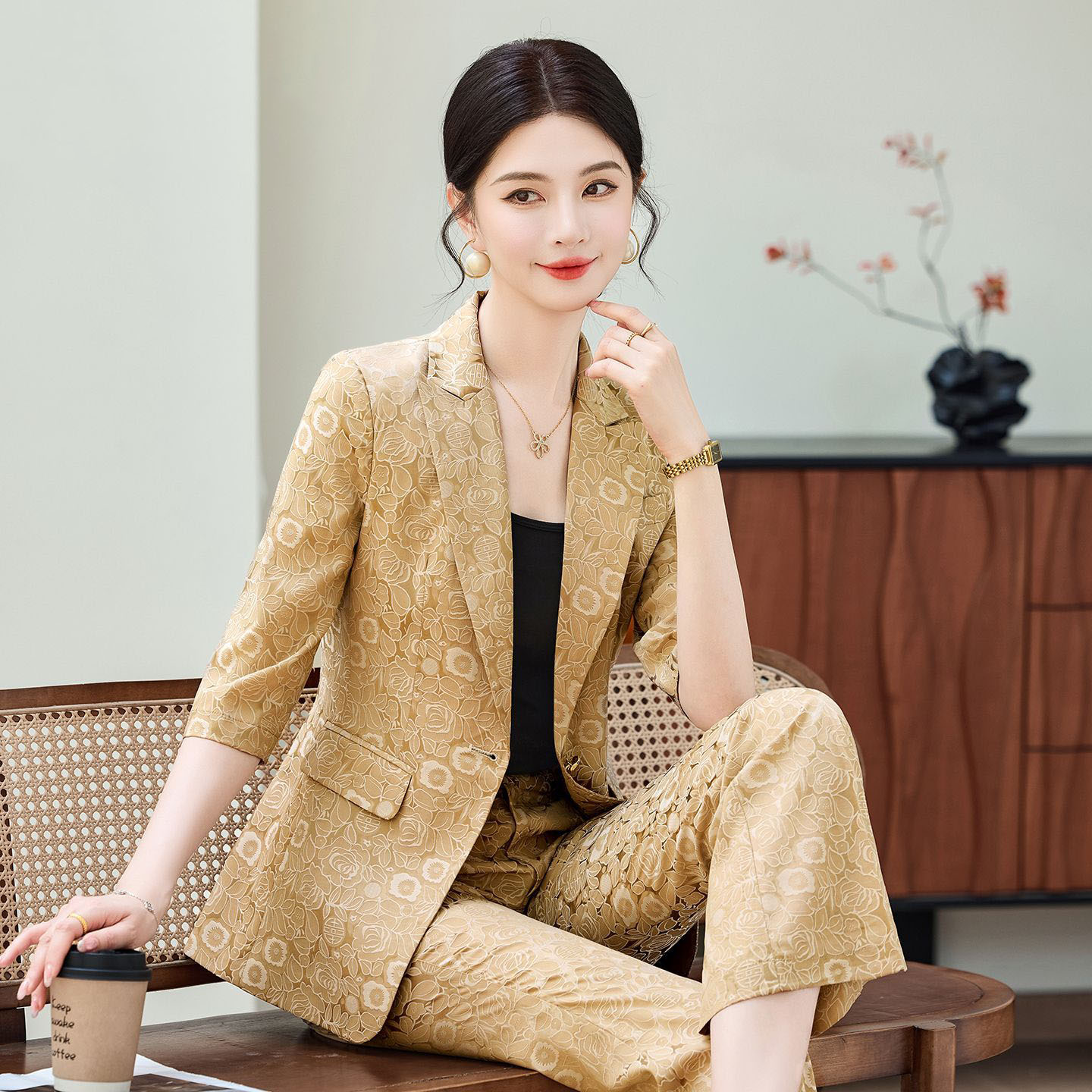 Women Formal Wear Blazers - Fashion Apricot Half Sleeve Professional Suit